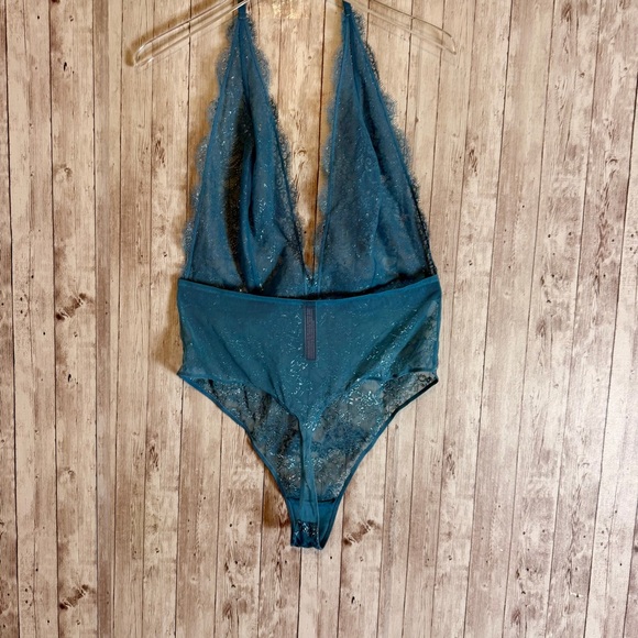 Victoria's Secret Very Sexy Runway Blue Lace Plunging Neckline Studded Bodysuit - Picture 6 of 9